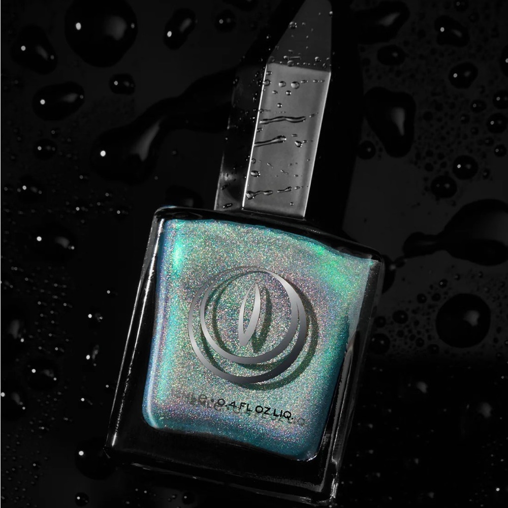 Moon Cat 
FULL SCREAM AHEAD is a light mint green holographic shimmer polish.